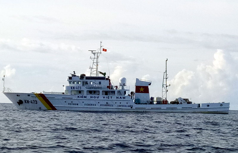 Tàu Kiểm ngư 473 trên đường tìm kiếm cứu nạn.