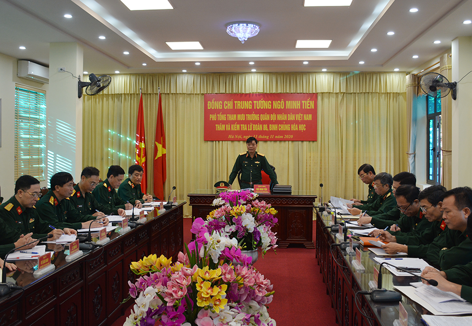 Trung tướng Ngô Minh Tiến kiểm tra Lữ đoàn 86