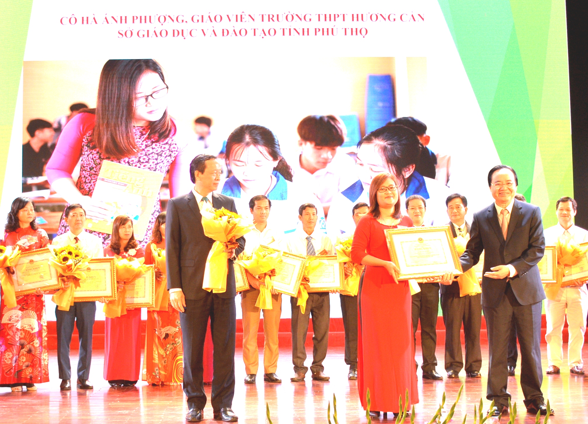 Cô giáo toàn cầu