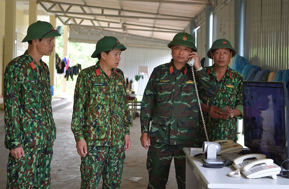 Mạng viễn thông của Tập đoàn Viettel cũng được tăng cường và triển khai điểm trực tuyến tại Sở chỉ huy phía trước đặt tại khu vực Thủy điện Rào Trăng 4 kết nối với các cơ quan chức năng trong chỉ đạo, triển khai tìm kiếm cứu nạn.