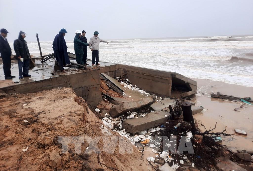 Bão số 13 làm 19 người bị thương, 5.755 nhà bị hư hại, tốc mái