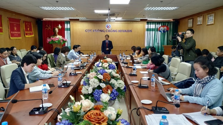 Vận động những đối tượng có nguy cơ cao lây nhiễm HIV vào điều trị PrEP