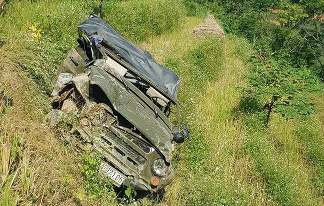 Vụ xe UAZ rơi xuống vực ở Hà Giang: Đình chỉ công tác một đăng kiểm viên