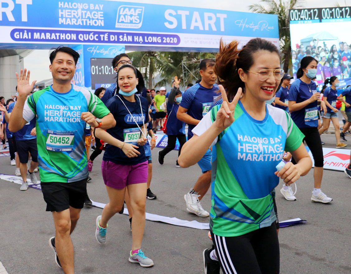 Hơn 2.500 vận động viên tham gia Giải marathon quốc tế Di sản Vịnh Hạ Long