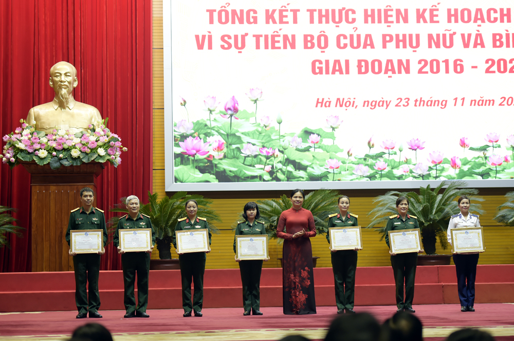 Tuyên dương gần 80 tập thể, cá nhân trong thực hiện Kế hoạch hành động Vì sự tiến bộ của phụ nữ và bình đẳng giới