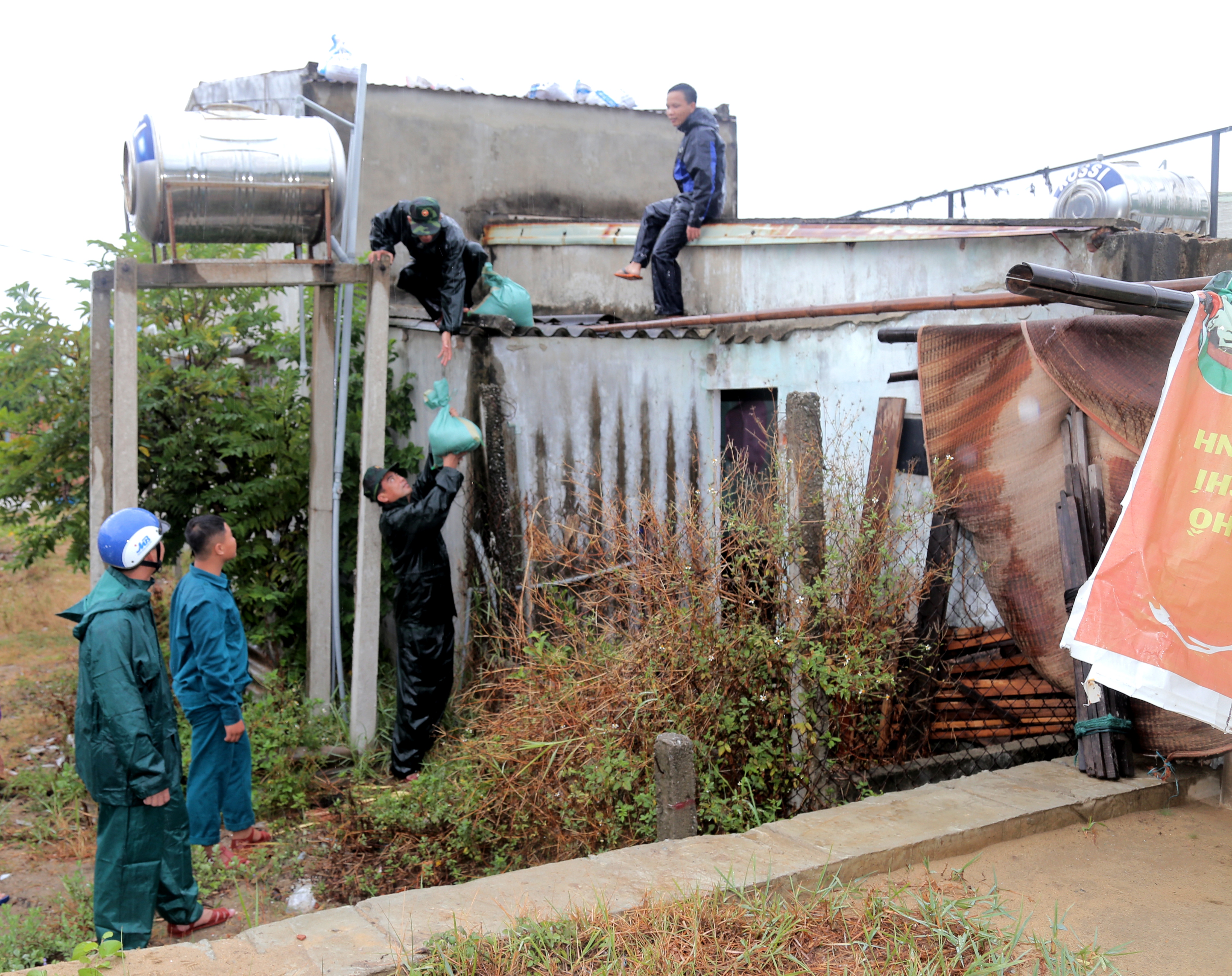 Bài 4: Luôn chủ động phương án ứng phó  (Tiếp theo và hết)