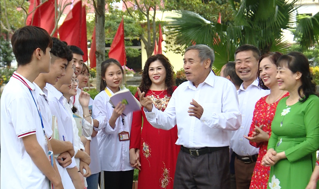 Xứng danh ngôi trường “bông hoa đầu mùa của nền giáo dục cách mạng”