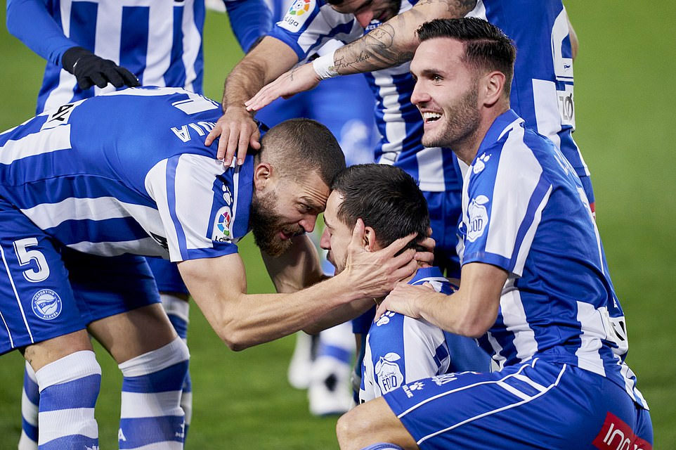 Vòng 11 La Liga: Real Madrid gục ngã, Atletico kéo dài mạch thắng