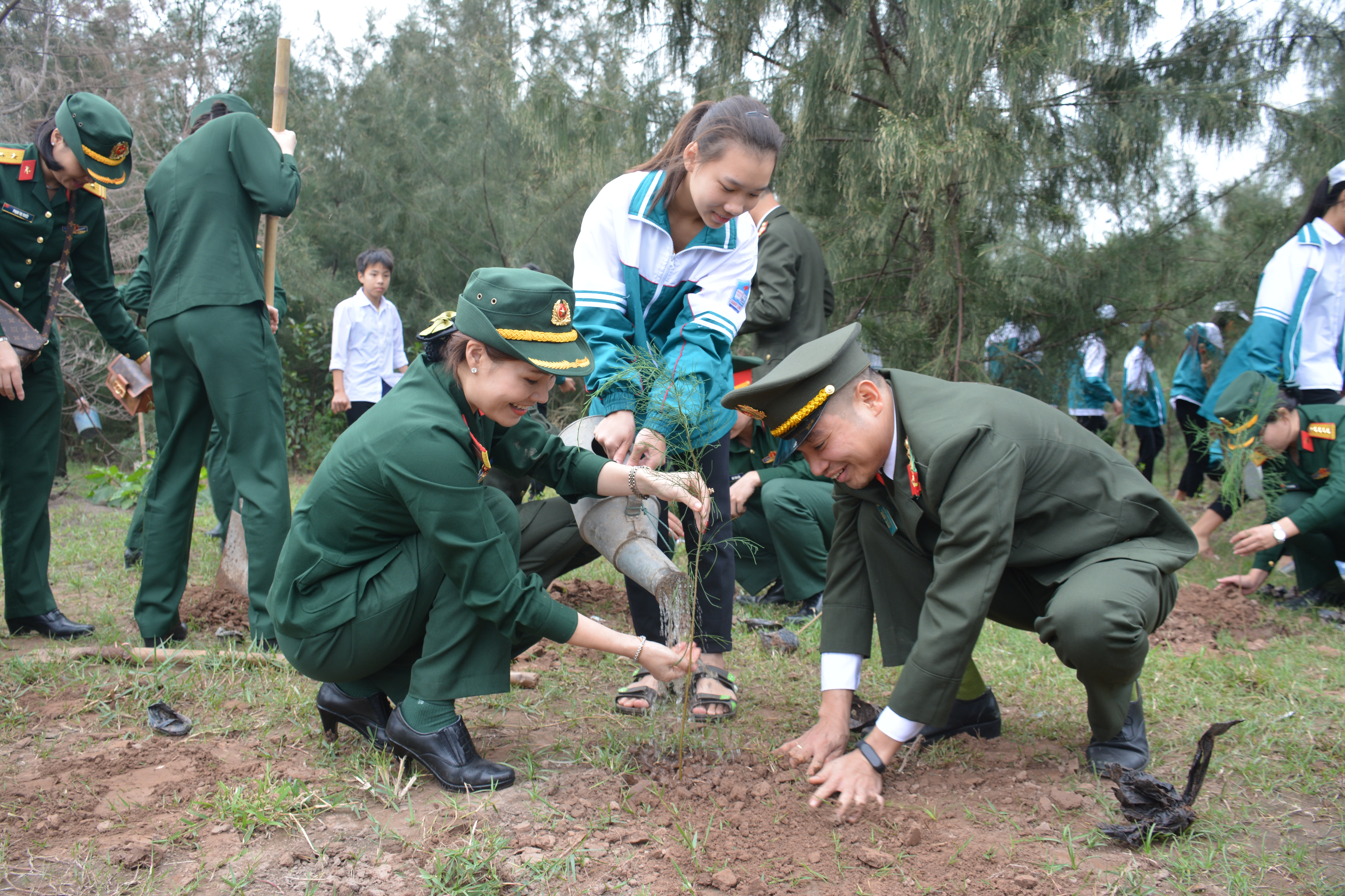 Tuổi trẻ Tổng cục Công nghiệp quốc phòng chung tay bảo vệ môi trường