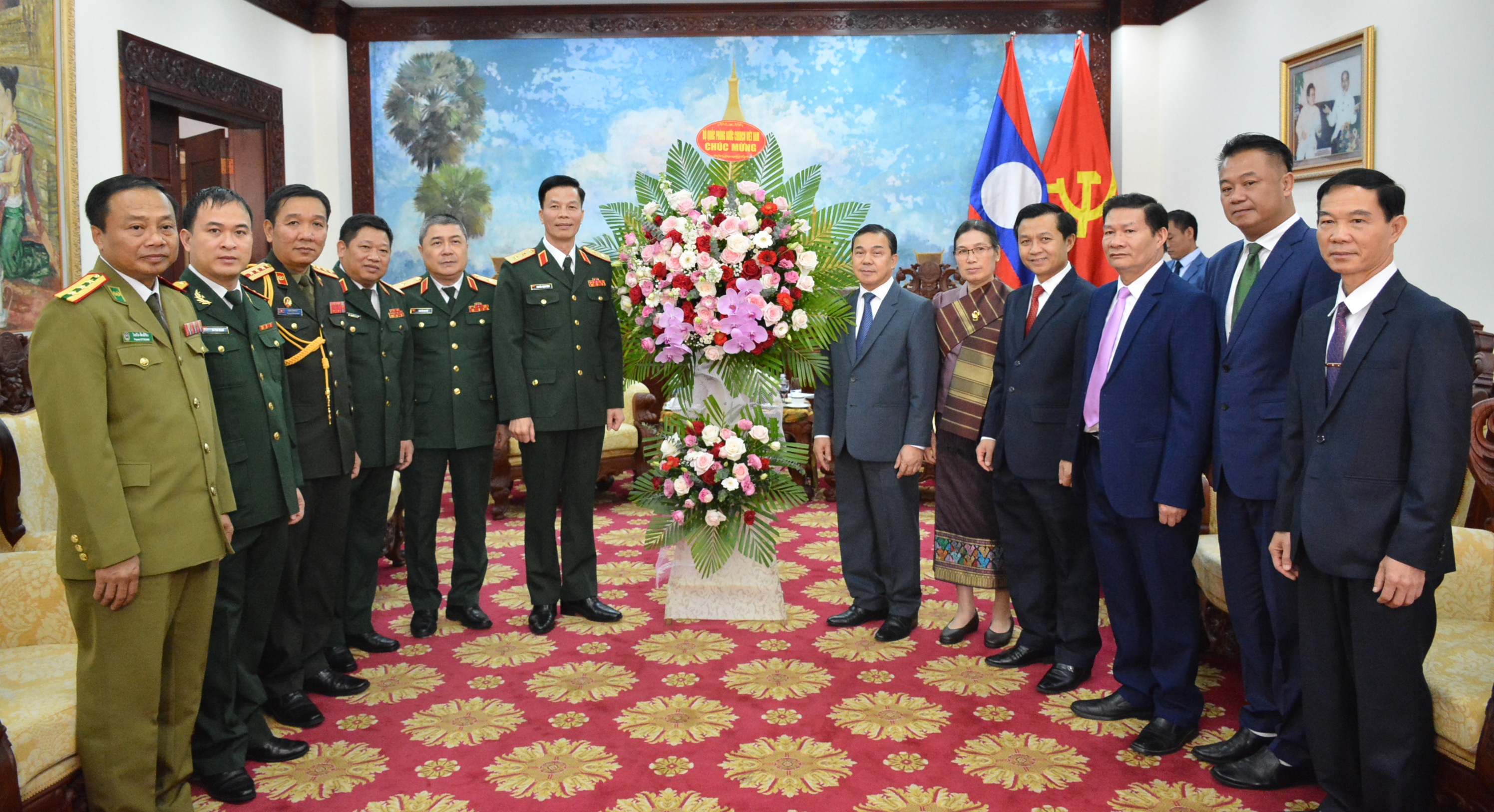 Bộ Quốc phòng Việt Nam chúc mừng Quốc khánh nước Cộng hòa Dân chủ Nhân dân Lào