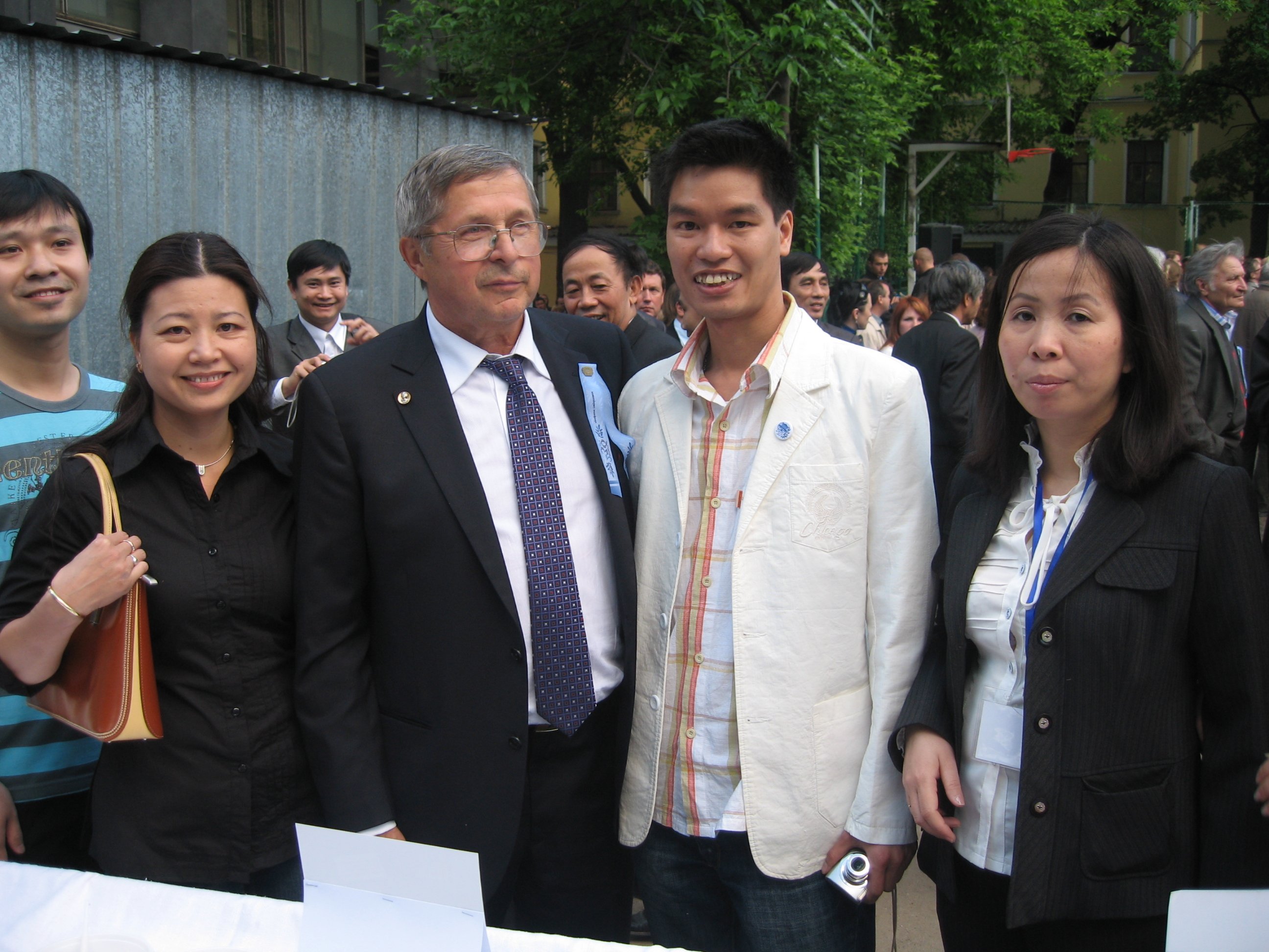 Nghĩa tình ở xứ Bạch Dương