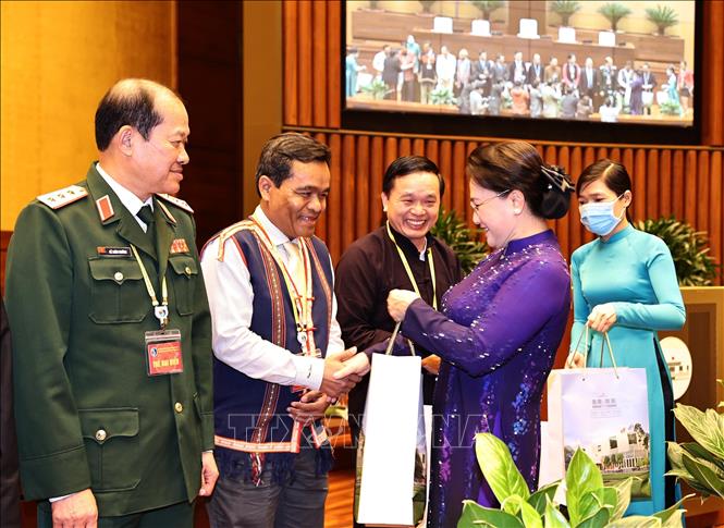Chủ tịch Quốc hội tiếp đoàn đại biểu dự Đại hội đại biểu toàn quốc các dân tộc thiểu số