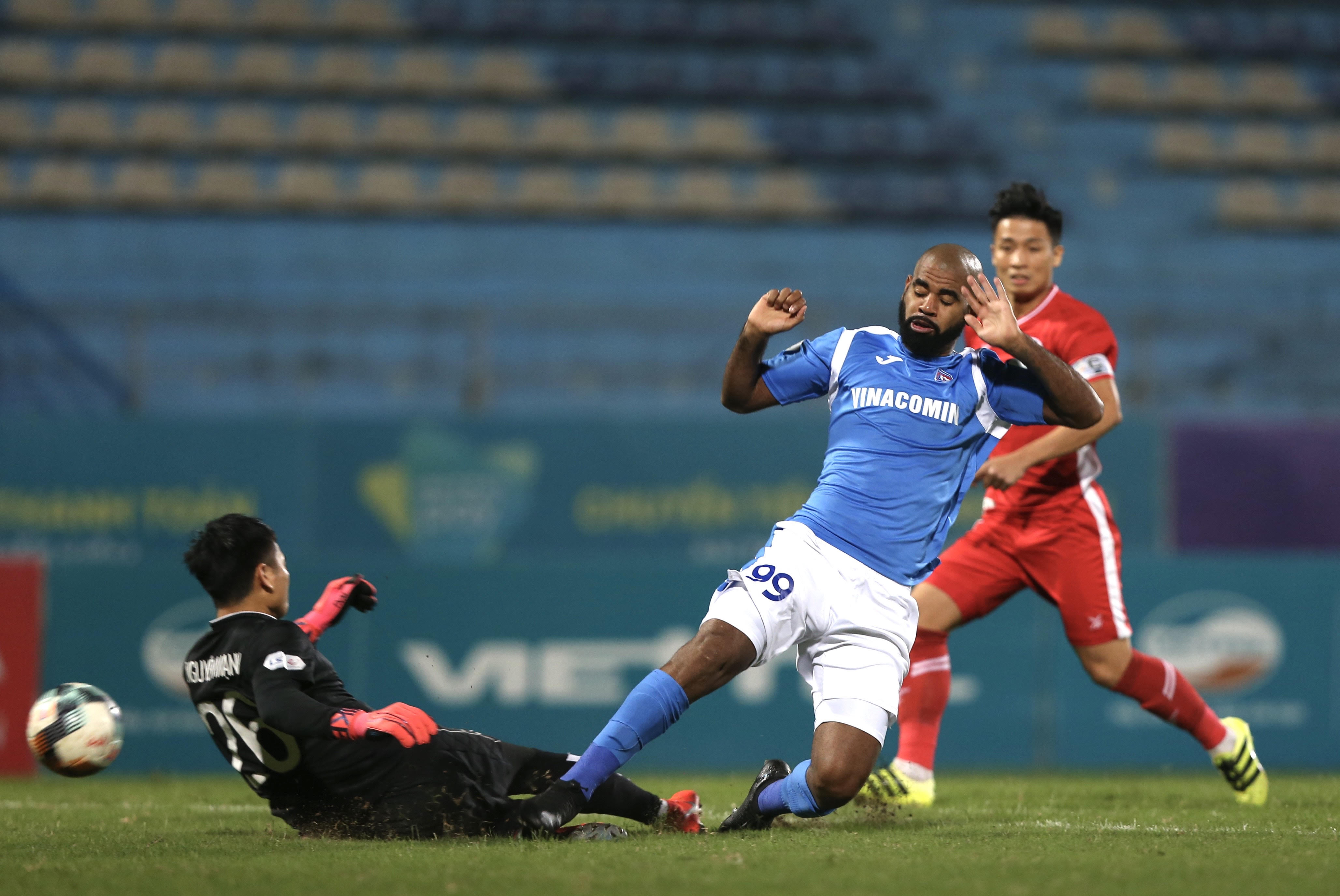 Bí ẩn nơi khung thành