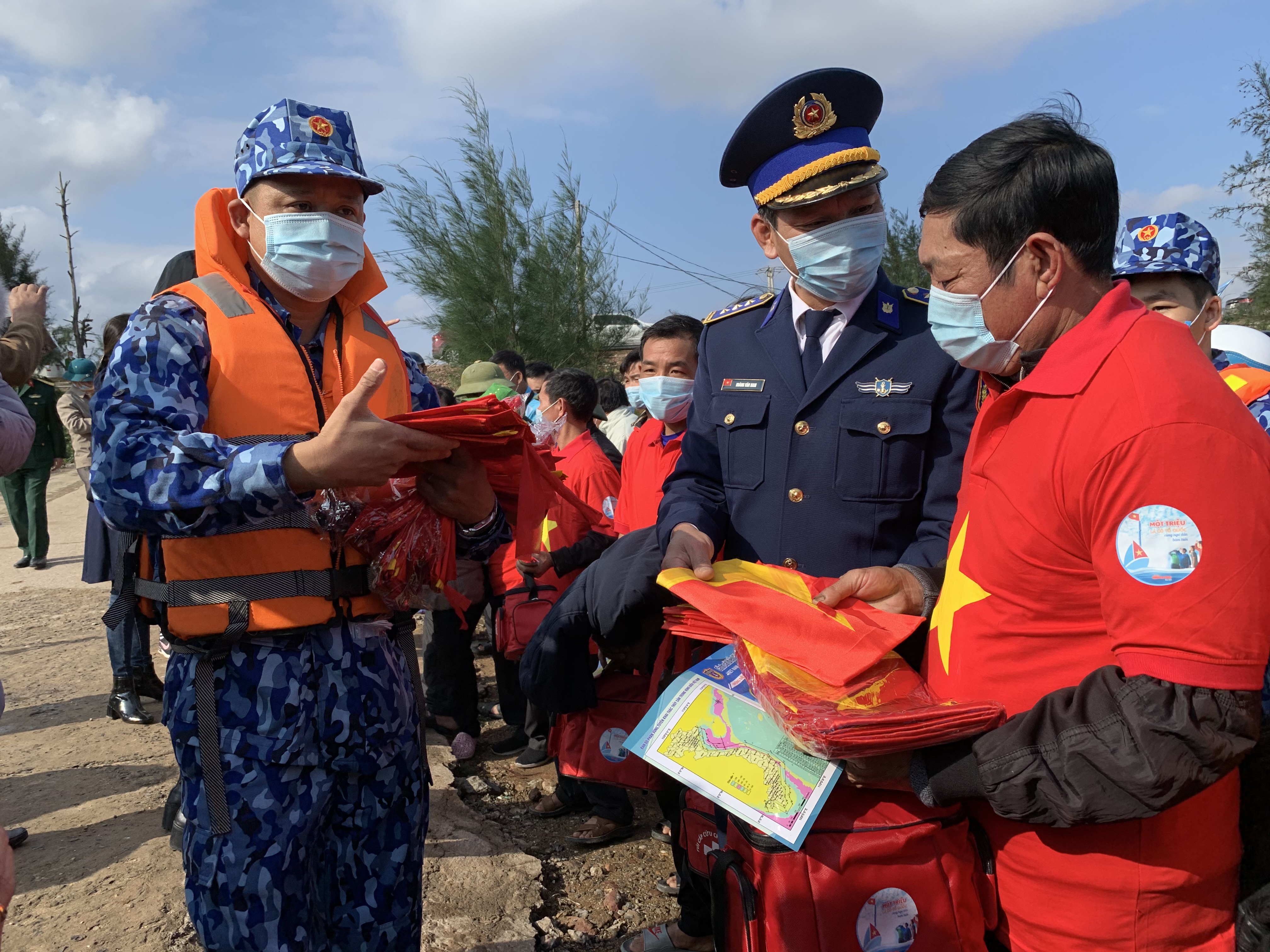 Cảnh sát biển với đồng bào dân tộc, tôn giáo