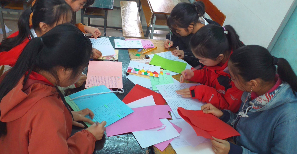 Những cánh thư xanh nuôi giấc mơ hồng