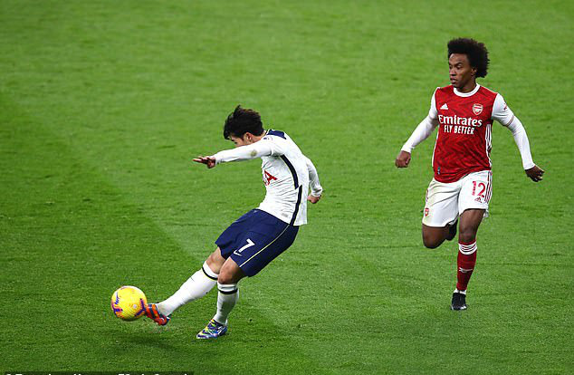 Son Heung-min - Harry Kane tỏa sáng, Tottenham trở lại đầu bảng