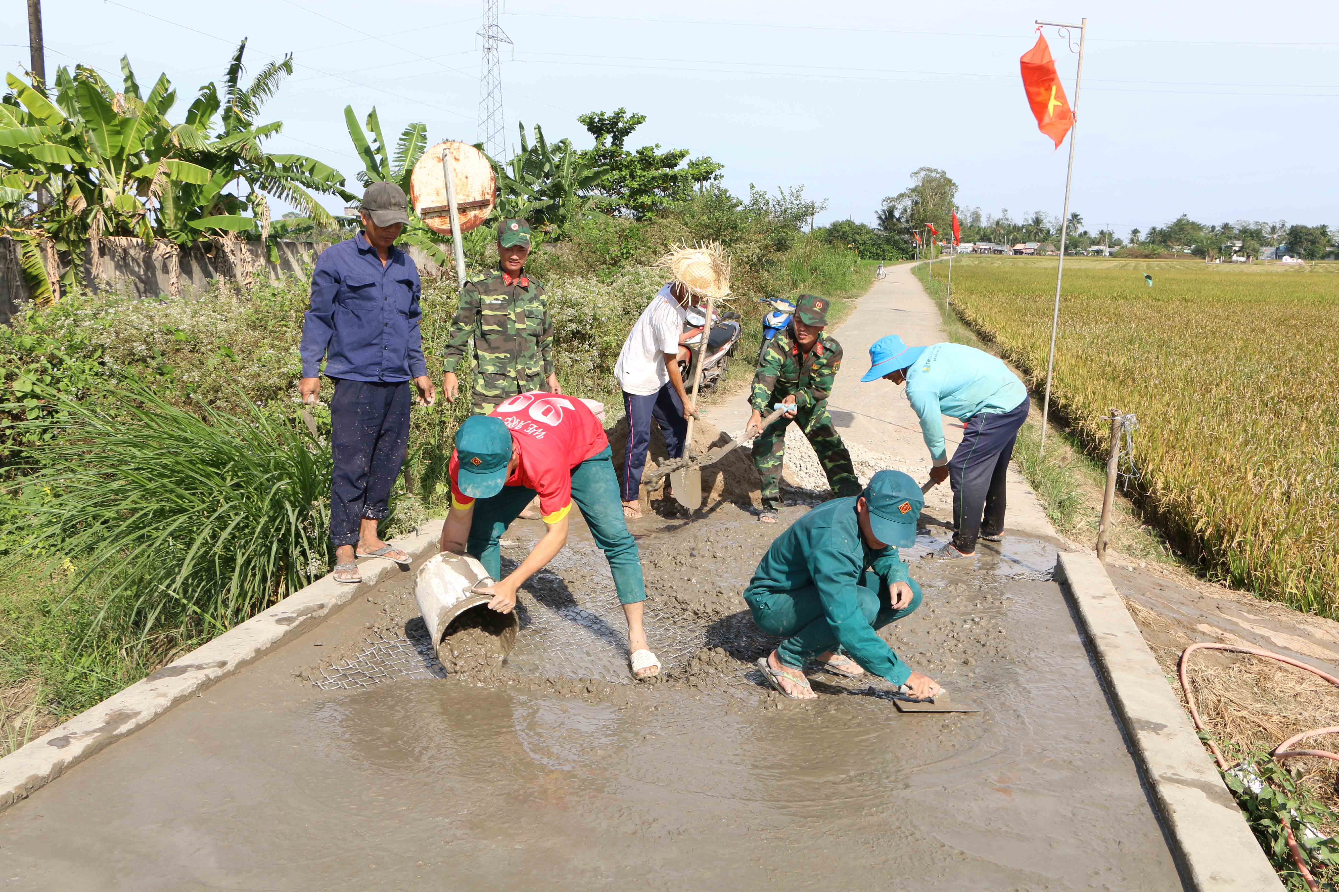Cùng dân xây dựng nông thôn mới