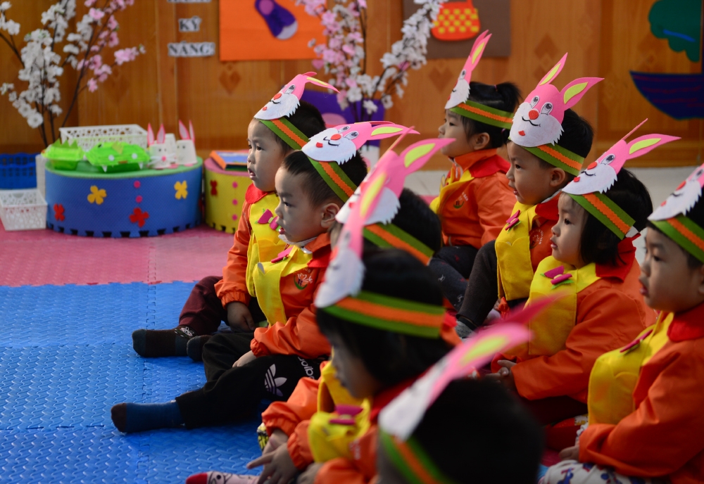 Chính sự mới mẻ, sinh động đã thu hút được trẻ say mê và hòa mình vào với các bài giảng.