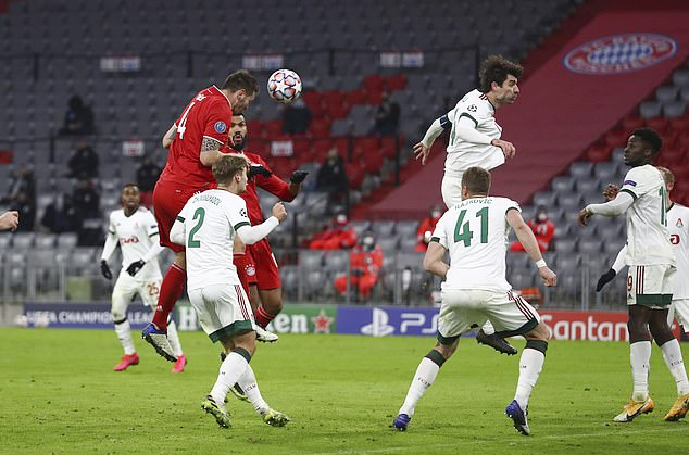 Bayern thắng dễ, Inter Milan cay đắng rời Champions League