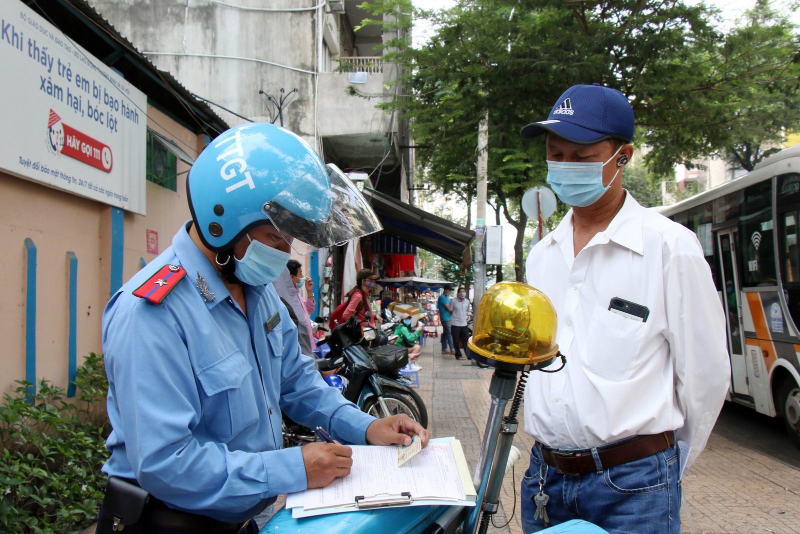 TP Hồ Chí Minh tăng cường xử lý vi phạm trong hoạt động kinh doanh vận tải