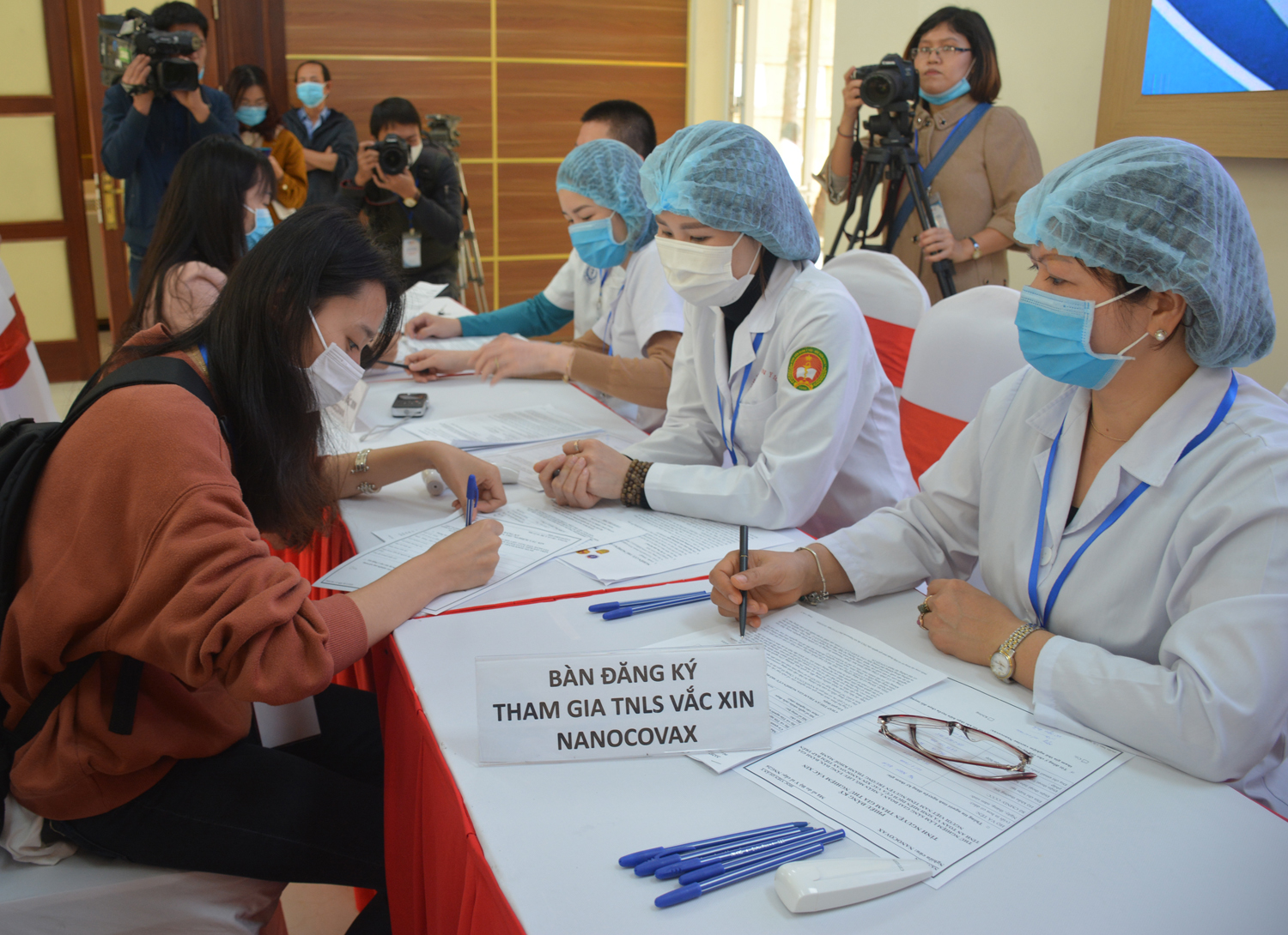 Tính an toàn cho những tình nguyện viên thử nghiệm vắc-xin Covid-19 phải đặt lên hàng đầu