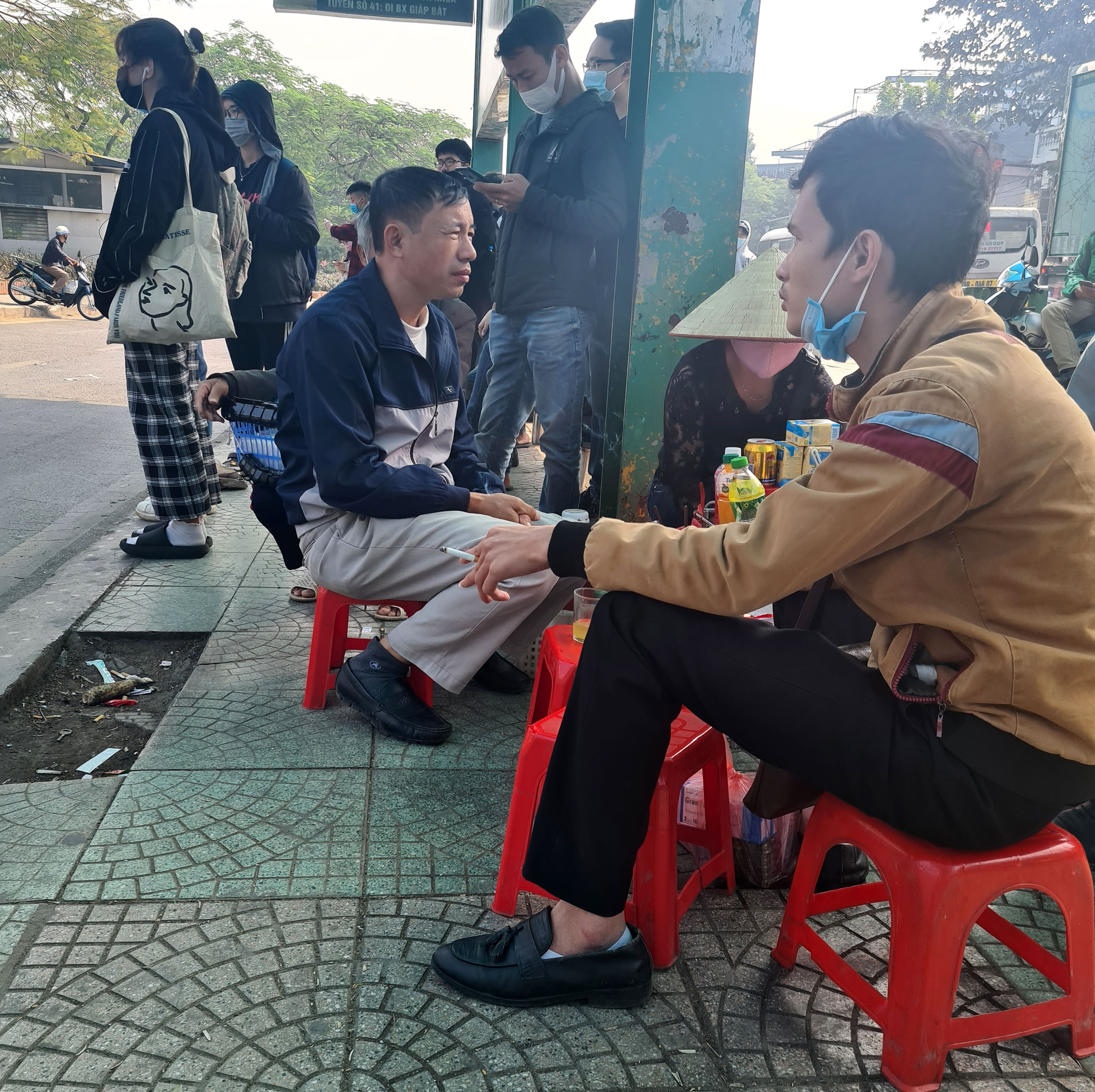 Làm gì để quy định đi vào cuộc sống?

