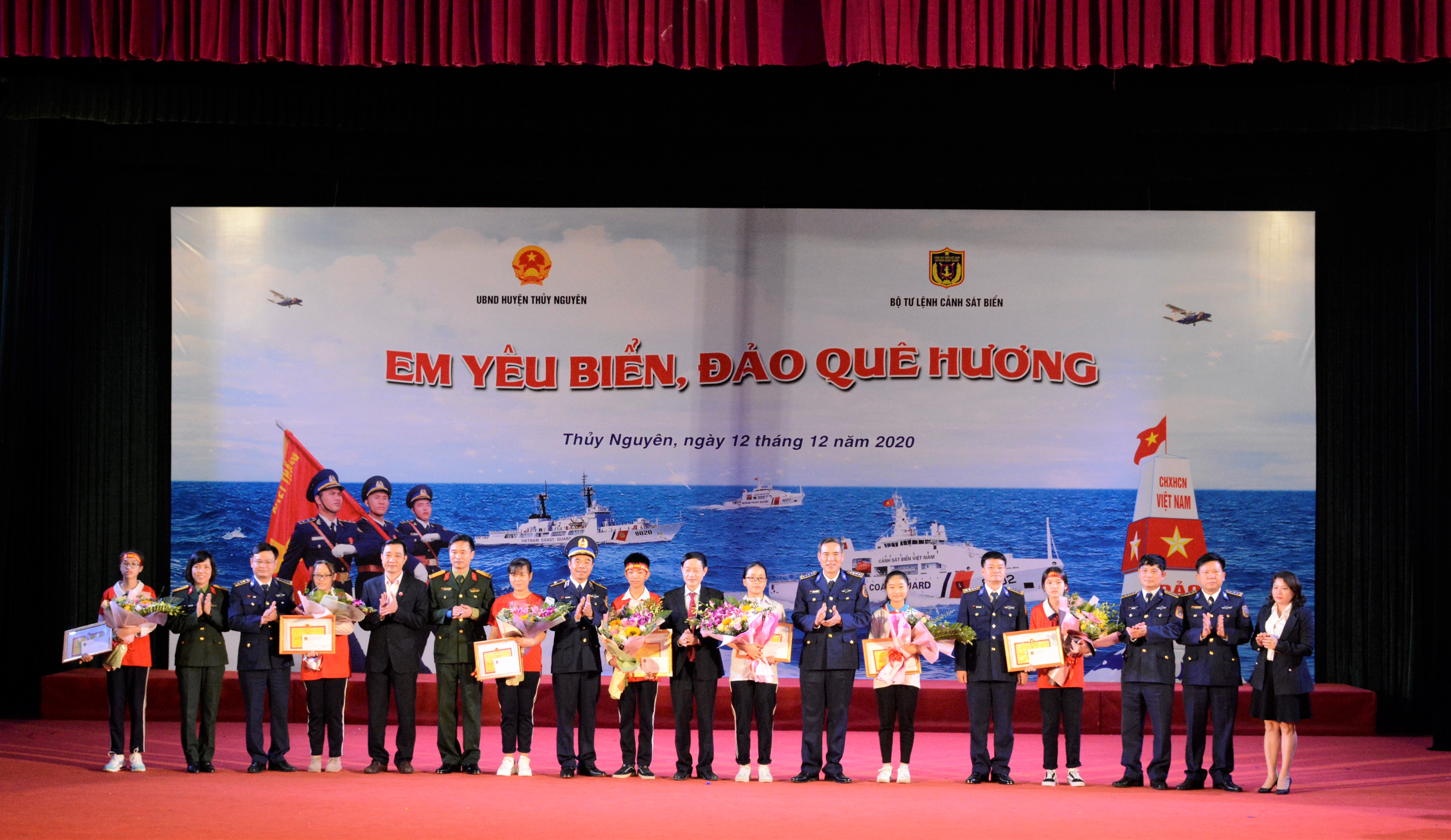 Bồi dưỡng, nâng cao kiến thức về biển, đảo cho thế hệ trẻ