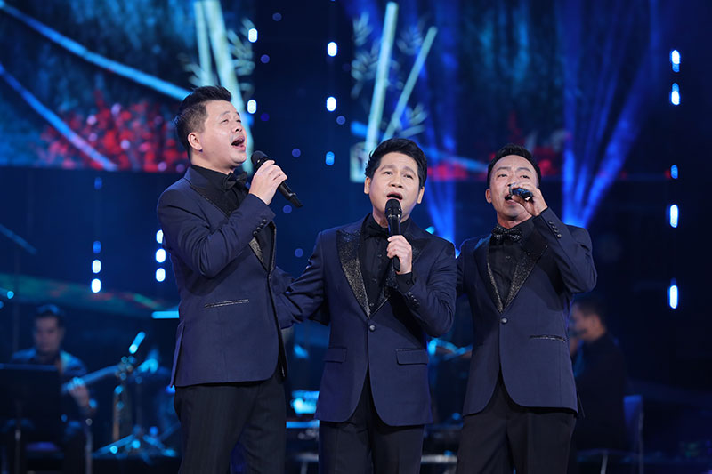 Khúc khải hoàn về người chiến sĩ của Trọng Tấn, Đăng Dương, Việt Hoàn