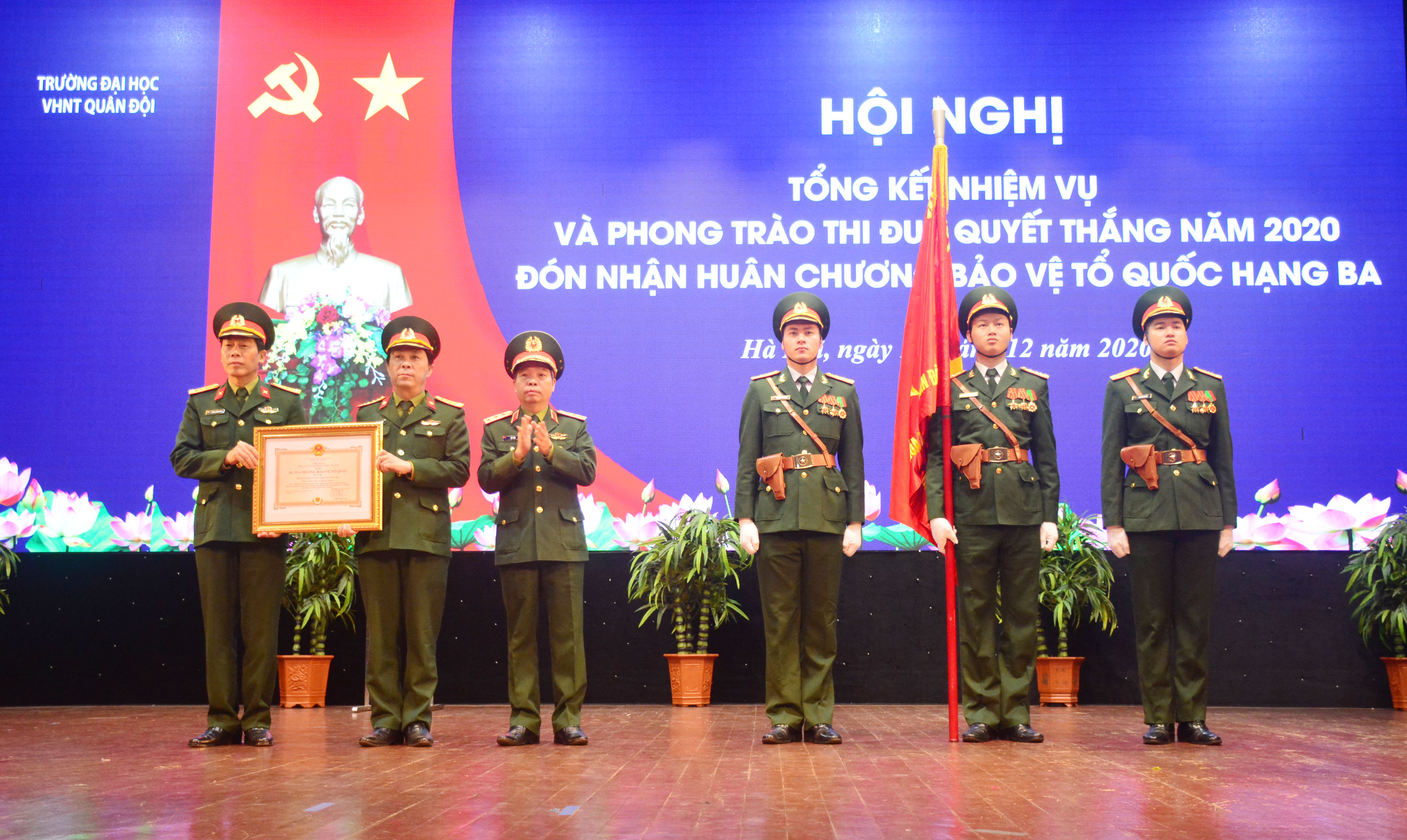 Trường Đại học Văn hóa Nghệ thuật Quân đội đón nhận Huân chương Bảo vệ Tổ quốc hạng Ba