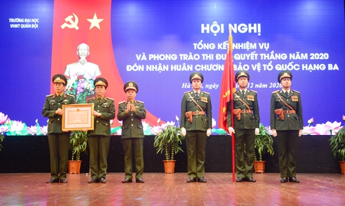 Trường Đại học Văn hóa Nghệ thuật Quân đội đón nhận Huân chương Bảo vệ Tổ quốc hạng Ba


