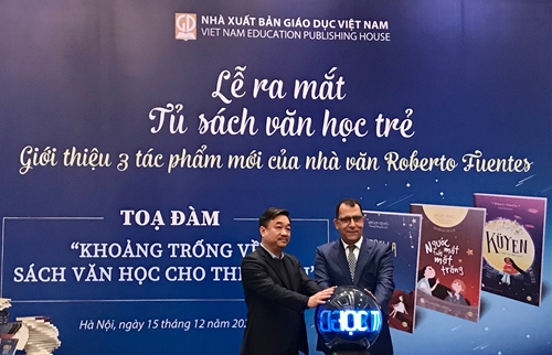Nhà xuất bản Giáo dục Việt Nam ra mắt tủ sách văn học trẻ