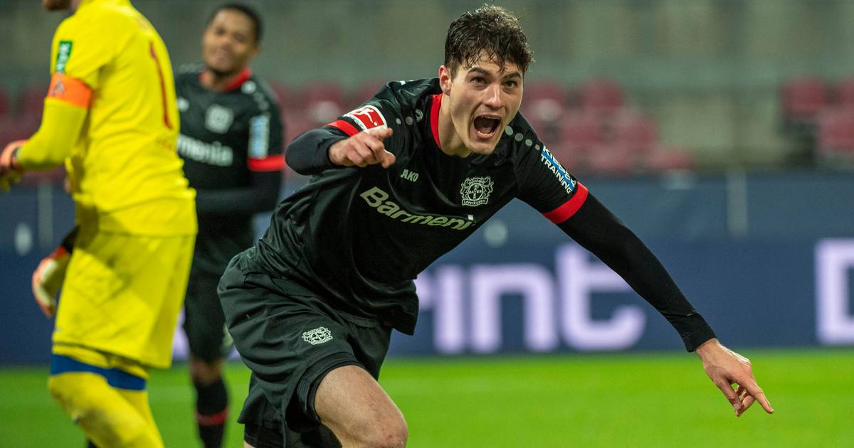 Vòng 12 Bundesliga: Bayer Leverkusen tiếp tục dẫn đầu
