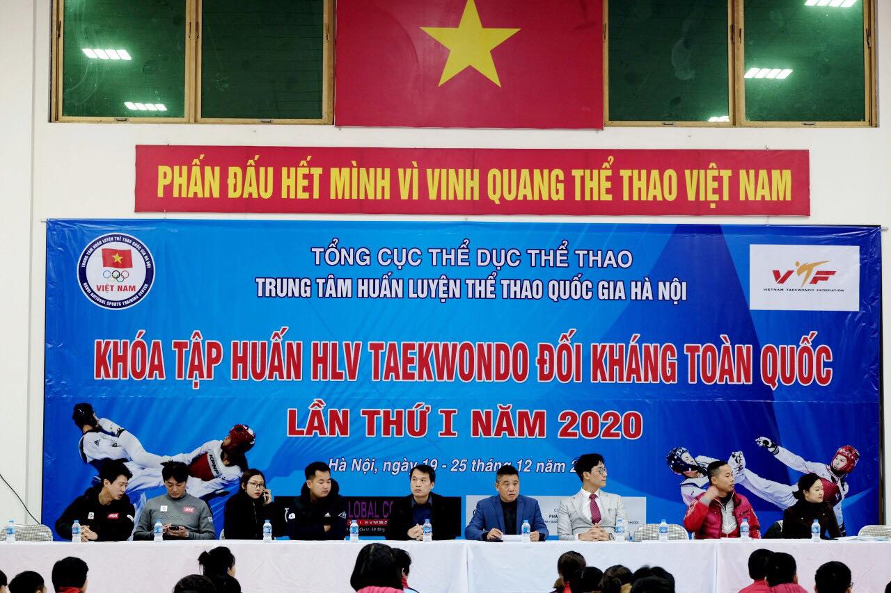 Khai giảng khóa tập huấn chuyên môn cho huấn luyện viên Taekwondo