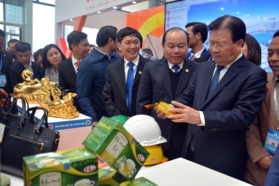 Khai mạc Triển lãm thành tựu phát triển kinh tế tập thể, hợp tác xã