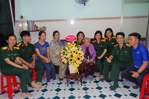 Bệnh viện Quân y 175 tri ân Bà mẹ Việt Nam Anh hùng