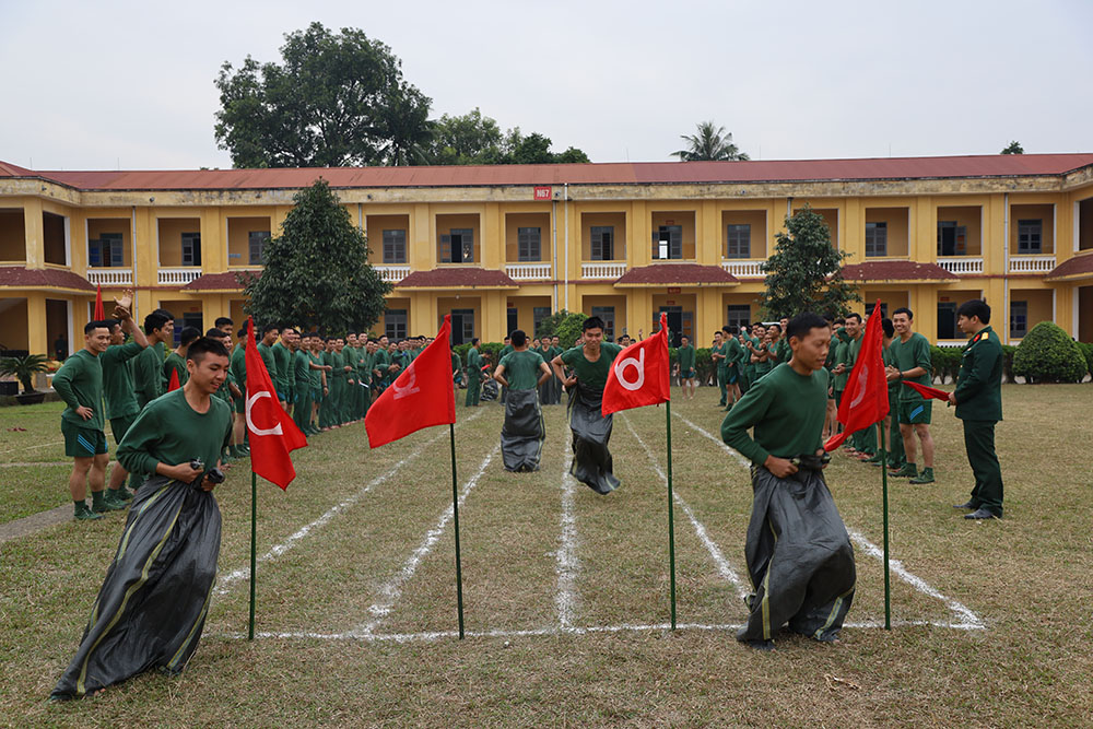 Trường Sĩ quan Lục quân 1 sôi nổi chào mừng Ngày thành lập Quân đội nhân dân Việt Nam