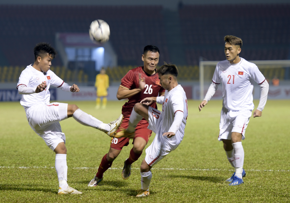 Đội tuyển Việt Nam gặp khó khi thầy Park Hang Seo thay đổi chiến thuật