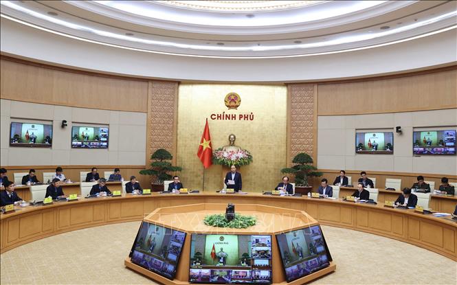 Thủ tướng Nguyễn Xuân Phúc: Nâng cao mức sống và điều kiện làm việc cho công nhân là nhiệm vụ quan trọng và cấp bách