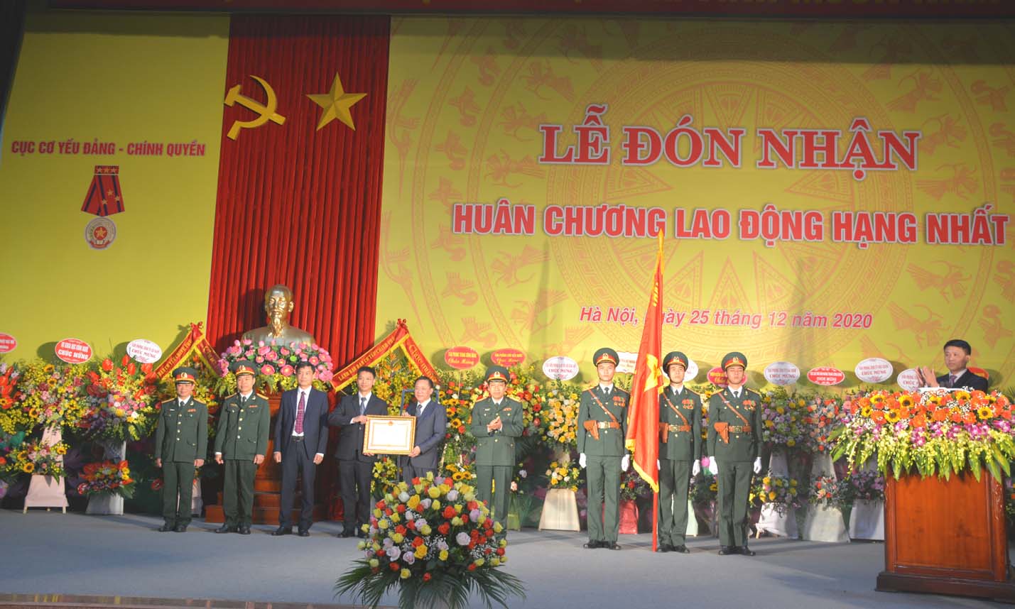 Cục Cơ yếu Đảng - Chính quyền đón nhận Huân chương Lao động hạng Nhất