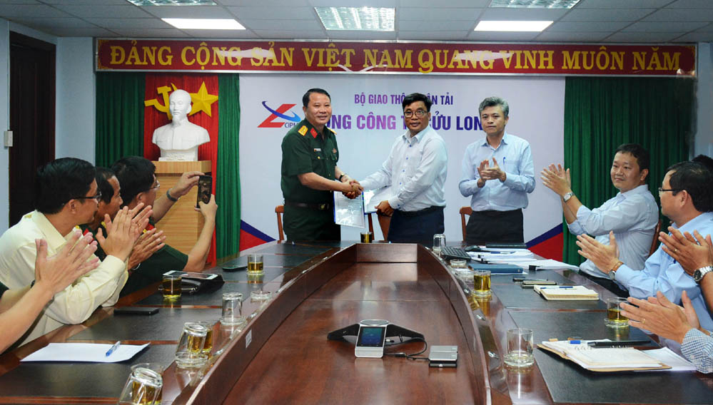 Tổng công ty Xây dựng Trường Sơn ký hợp đồng xây dựng gói thầu thuộc Dự án đường cao tốc Mỹ Thuận-Cần Thơ