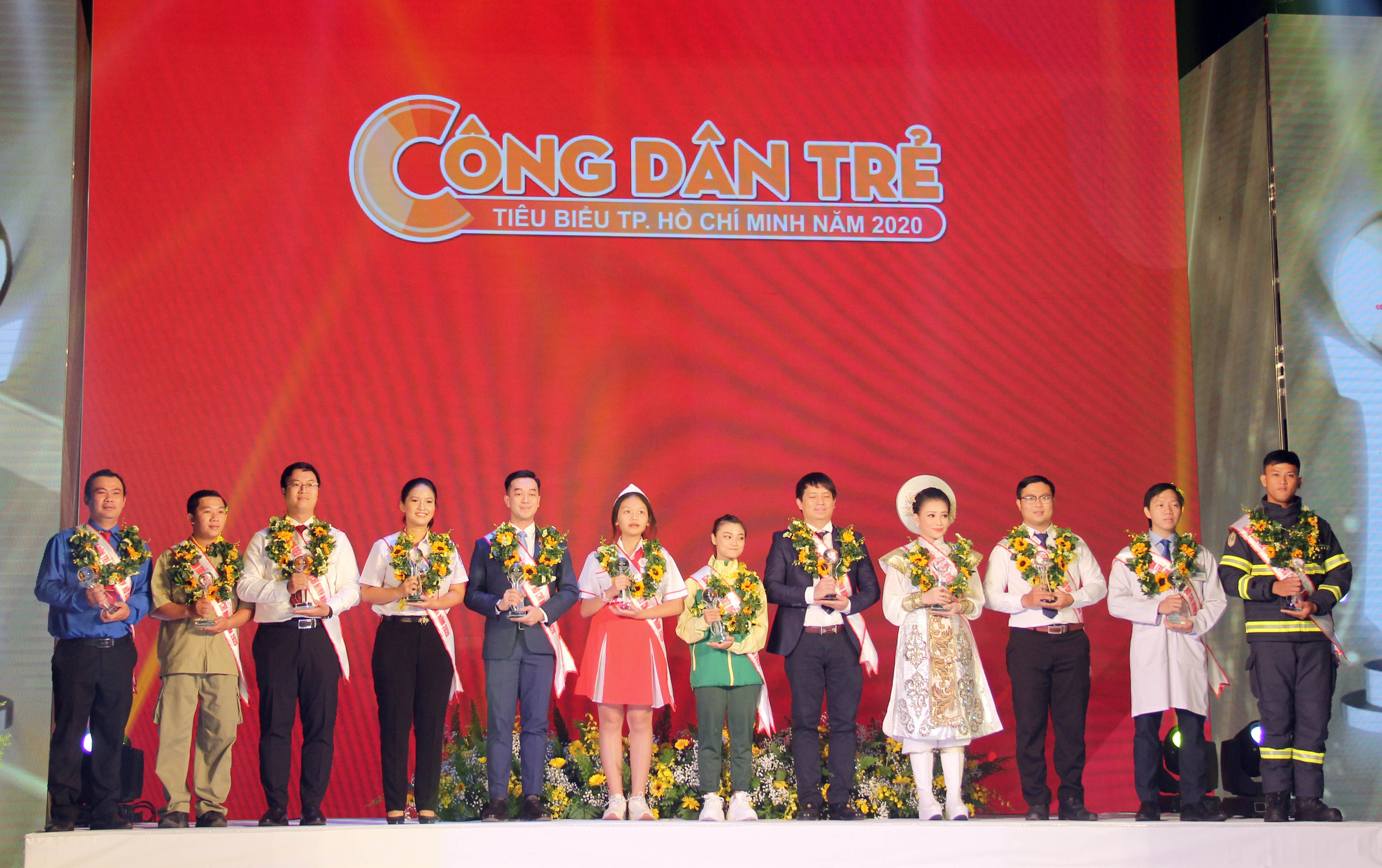 Thành phố Hồ Chí Minh tuyên dương 12 gương công dân trẻ tiêu biểu năm 2020