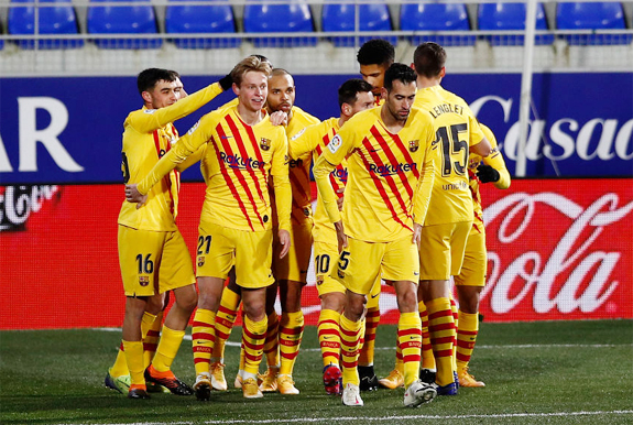 Vòng 17 La Liga: Barca thắng tối thiểu Huesca