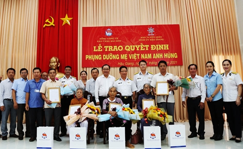 Tổng công ty Tân Cảng Sài Gòn nhận phụng dưỡng 5 Bà mẹ Việt Nam Anh hùng