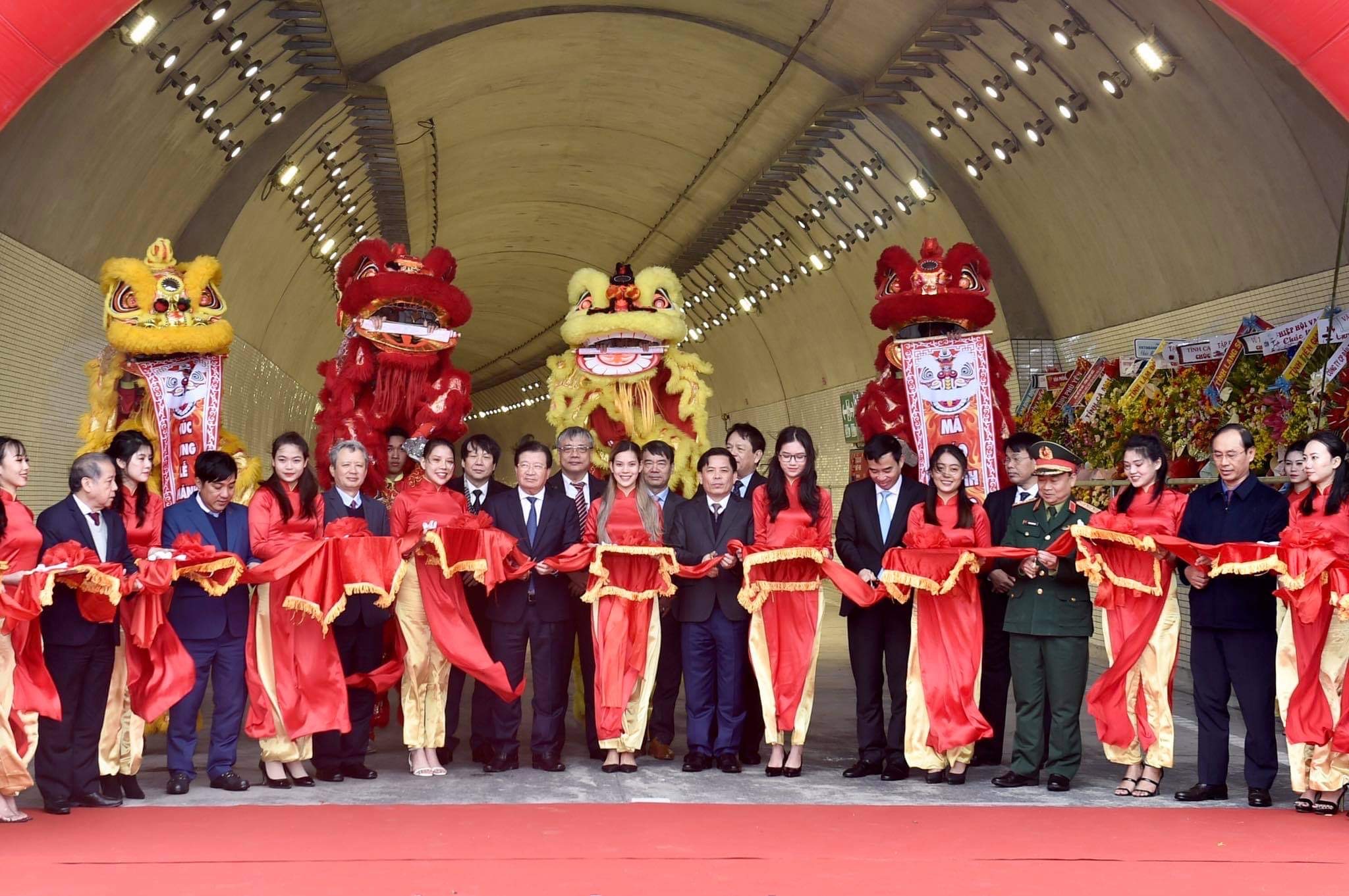 Khánh thành hầm đường bộ Hải Vân 2