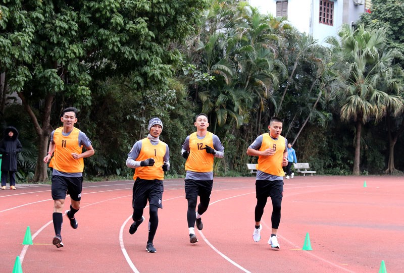 55 trọng tài, trợ lý trọng tài vượt qua bài kiểm tra thể lực