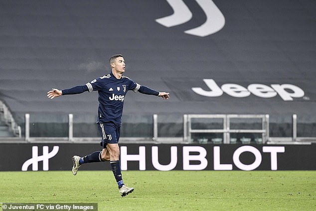 Inter chia điểm cùng Roma, Juventus lọt vào top 4