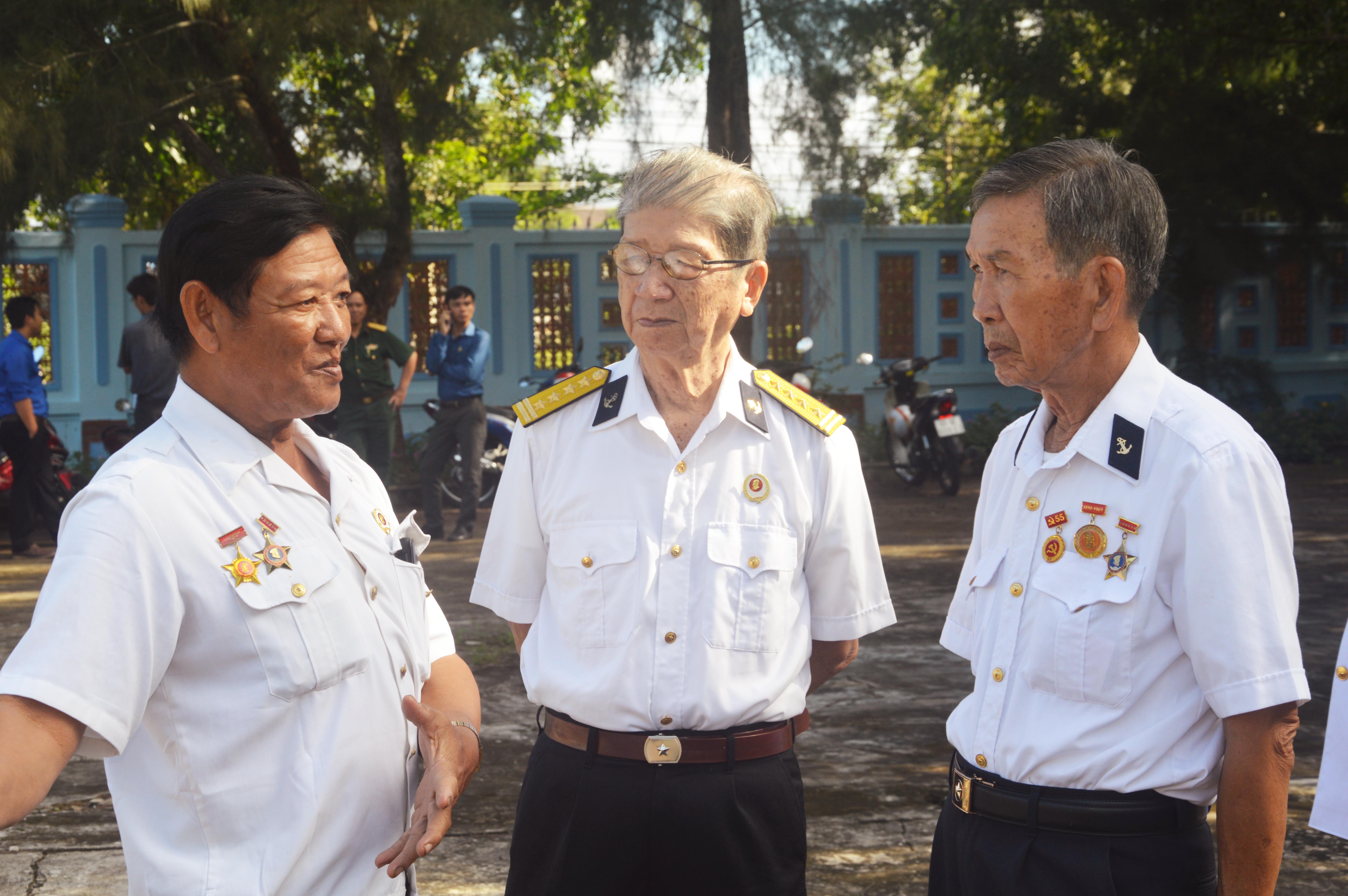 Con tàu 69 trong lòng dân đất mũi