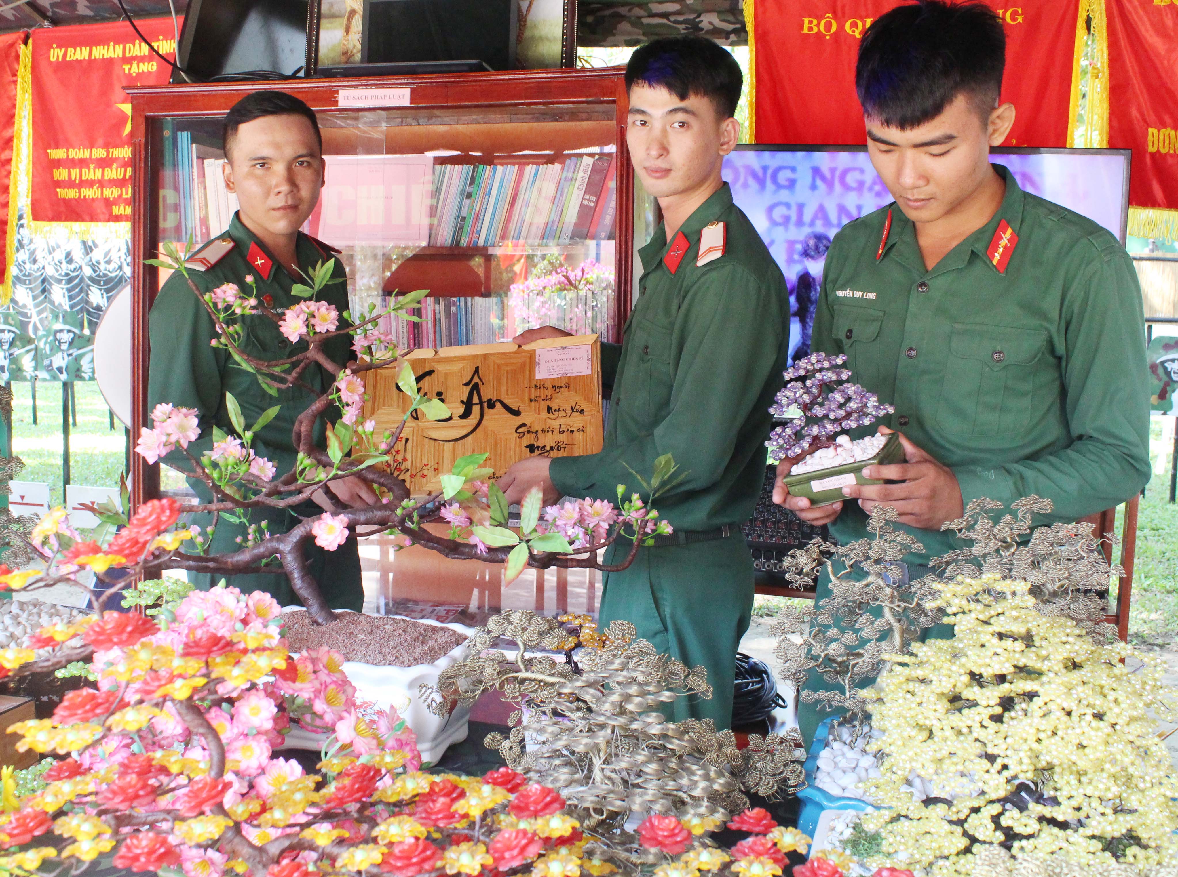 Quà tặng chiến sĩ