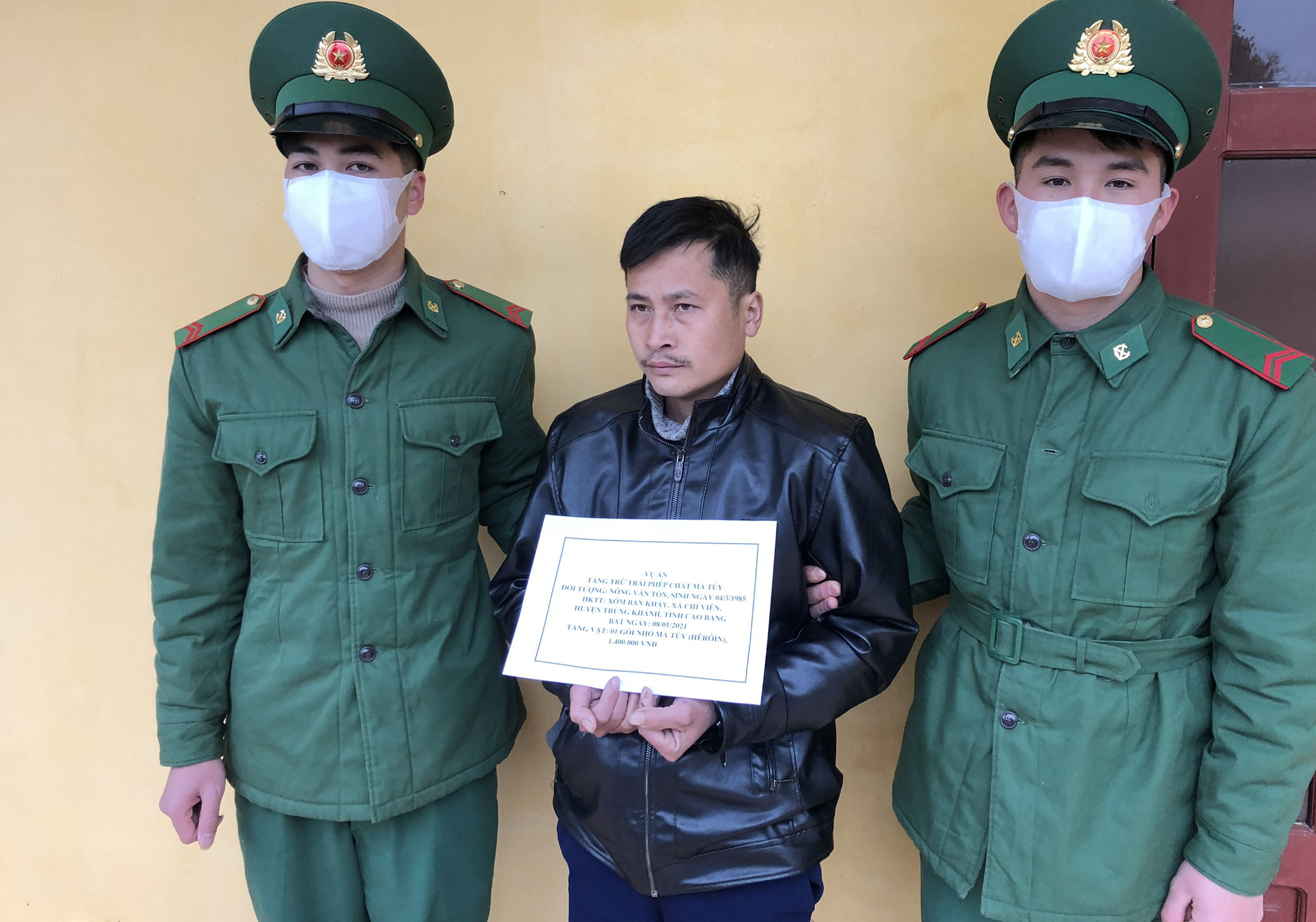 Cho mùa xuân biên cương thêm tươi thắm