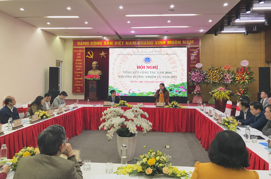 Tăng cường hợp tác quốc tế trong đào tạo cán bộ tài nguyên và môi trường